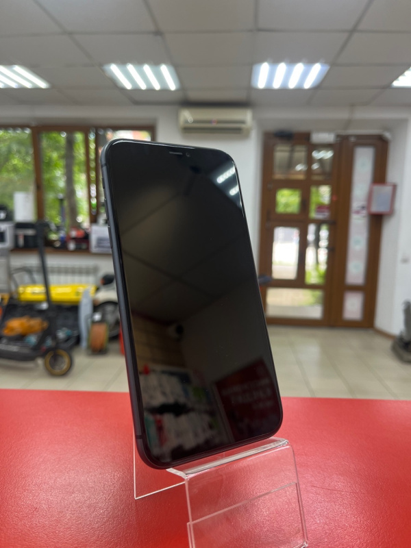 Мобильный телефон Apple iPhone 11
