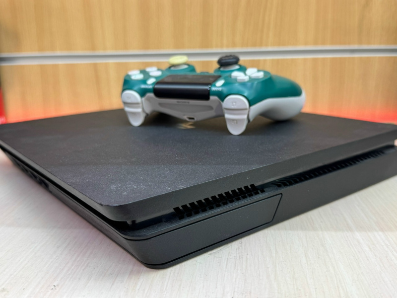 Игровая приставка Sony PS4Slim