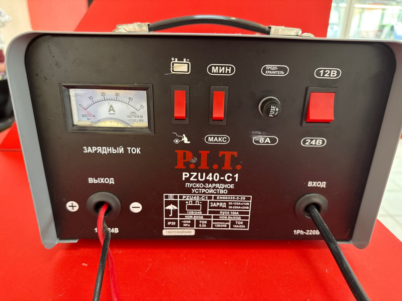 Пусковое зарядное устройство P.I.T. PZU40